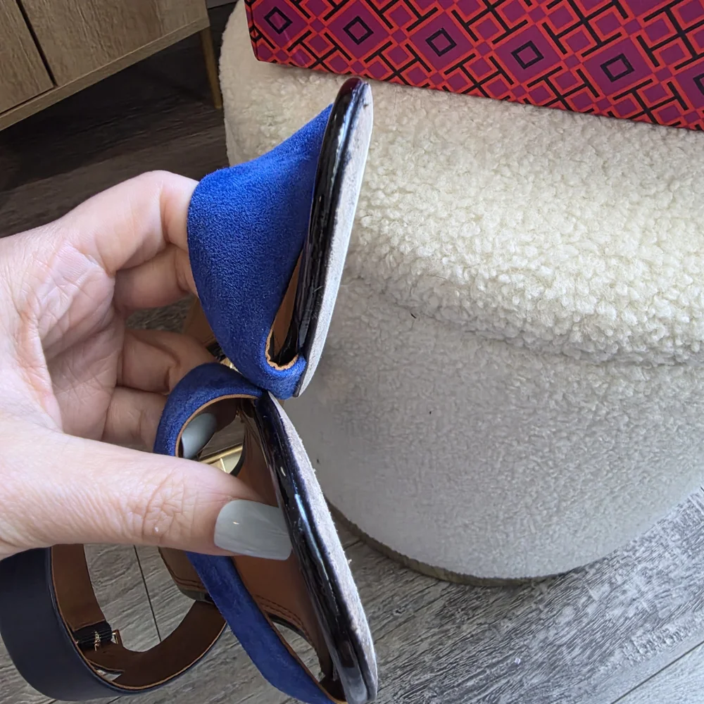 Tory Burch Elegant Blue Block Leather Heel Sandals - Picture 5 of 8